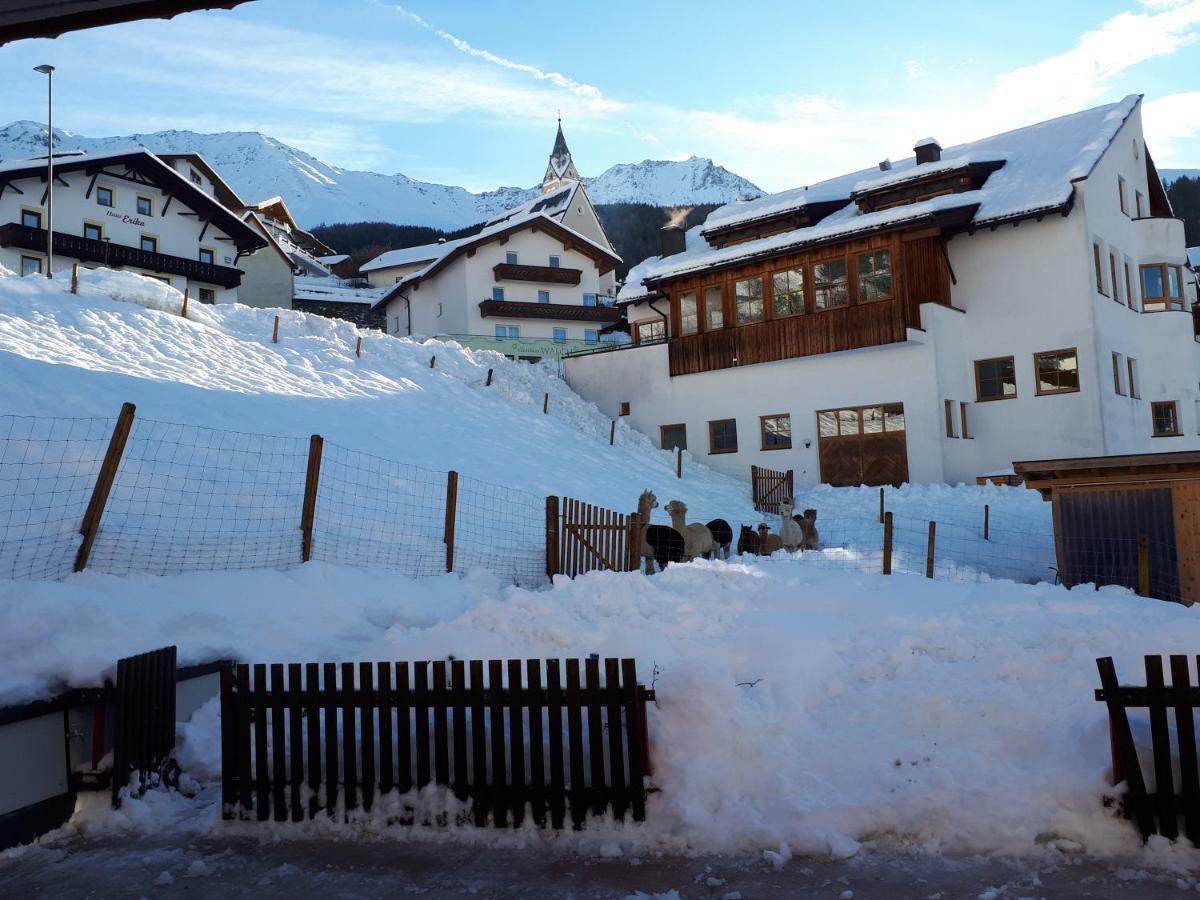 Haus Pinzger Lägenhet Fendels Exteriör bild